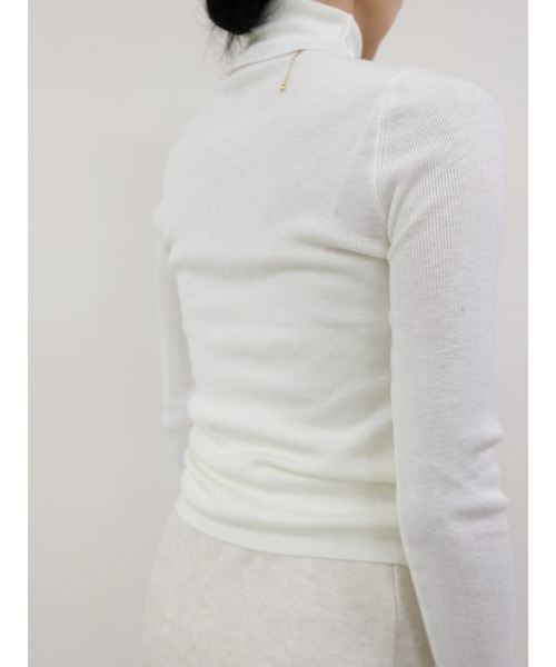 DOLLUPOOPS（ドールアップウップス）の「タートルネックニット（ニット/セーター・レディース・ブラウン/オフホワイト/チャコールグレー/ブラック・FREE）」の15枚目の写真