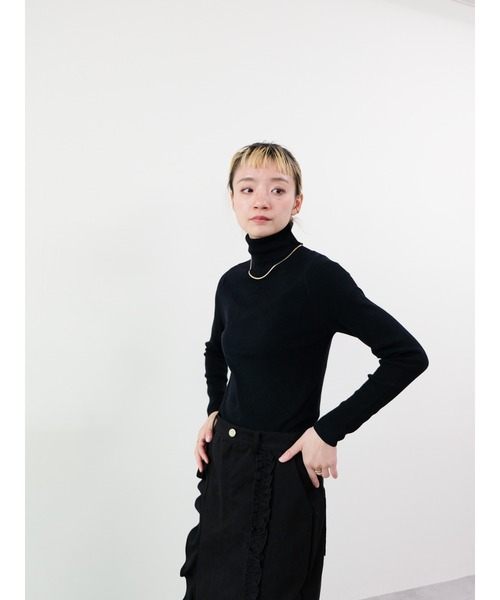 DOLLUPOOPS（ドールアップウップス）の「タートルネックニット（ニット/セーター・レディース・ブラウン/オフホワイト/チャコールグレー/ブラック・FREE）」の10枚目の写真