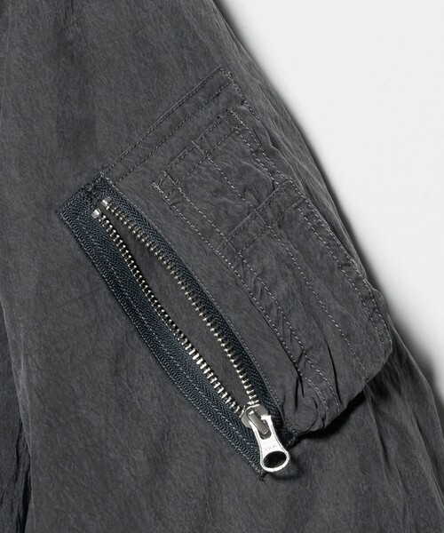 A DAY IN THE LIFE UNITED ARROWS(アデイインザライフユナイテッドアローズ)の「フェード パッカリング MA-1<A DAY IN THE LIFE>(MA-1・メンズ・ブラック/ダークグレー・M/L)」の4枚目の写真