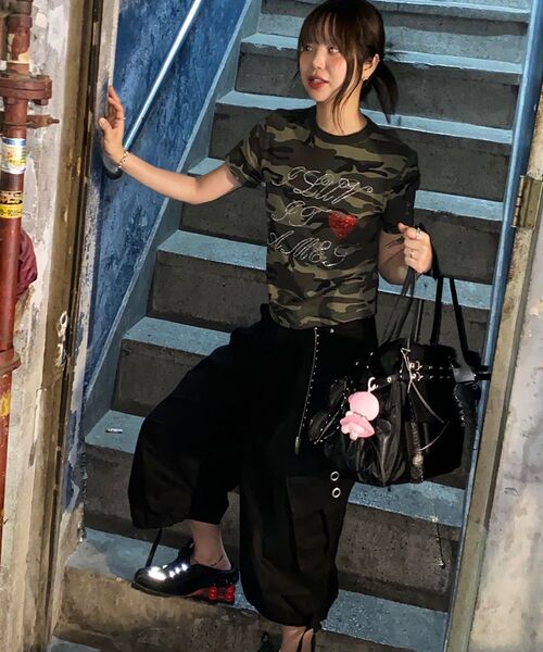 AMESWORLDWIDE（アメスワールドワイド）の「AMES HOTFIX CROP TEE CAMO（Tシャツ/カットソー・レディース・その他・FREE）」の4枚目の写真
