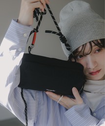 210nouve（トゥージュヌーブ）の「ボトル サコッシュ  コードストラップ ショルダー バッグ（ボディバッグ/ウエストポーチ）」