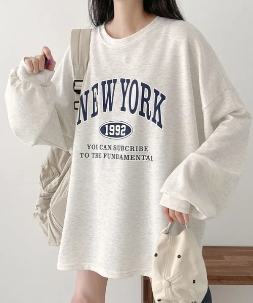 SHEPP(シープ)の「ヴィンテージライクプリントプルオーバー スウェット / ロンT(スウェット・レディース・ライトグレー/ホワイト/ネイビー・L/M)」の1枚目の写真