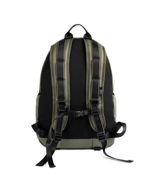 KANEITEI(カネイテイ)の「BAYRON BACKPACK (OLIVE DRAB) / RECYCLED(バックパック/リュック・レディース・カーキオリーブ・FREE)」の3枚目の写真
