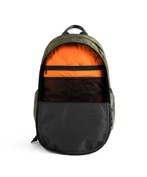 KANEITEI(カネイテイ)の「BAYRON BACKPACK (OLIVE DRAB) / RECYCLED(バックパック/リュック・レディース・カーキオリーブ・FREE)」の4枚目の写真