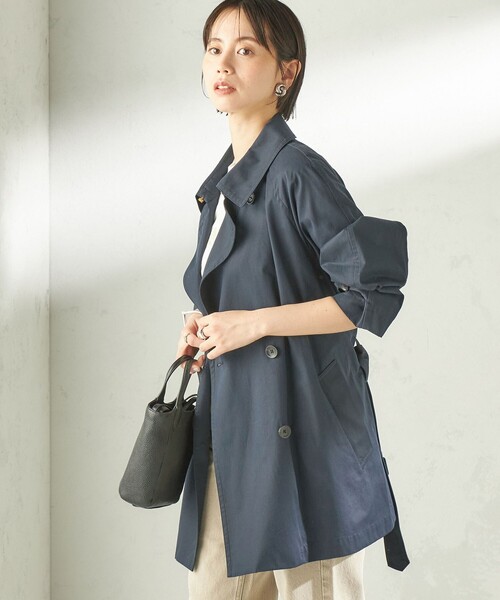 SHIPS（シップス）の「〈撥水加工〉バック ギャザー ドロスト ミディ丈 トレンチ コート（トレンチコート・レディース・ネイビー/ベージュ・38/36）」の8枚目の写真