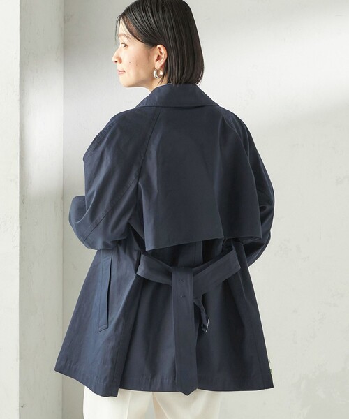 SHIPS（シップス）の「〈撥水加工〉バック ギャザー ドロスト ミディ丈 トレンチ コート（トレンチコート・レディース・ネイビー/ベージュ・38/36）」の13枚目の写真