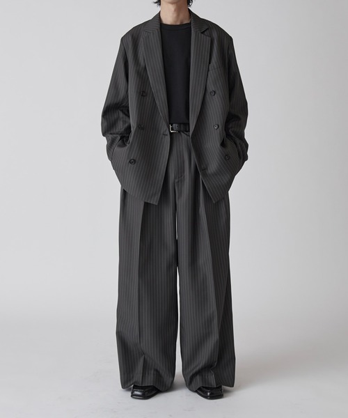 Lui's（ルイス）の「【Neucon】PINSTRIPE RELAXING DOUBLE JACKET / ピンストライプリラクシーダブルジャケット / セットアップ対応（テーラードジャケット・メンズ・チャコールグレー/ブラック・1/2）」の5枚目の写真