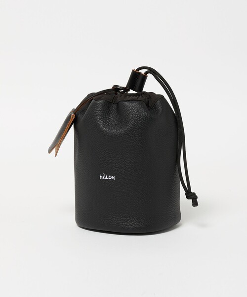 hALON(雑貨)（アーロン）の「＜hALON＞レザー 巾着バッグ（ショルダーバッグ・メンズ・ブラック・FREE）」の4枚目の写真