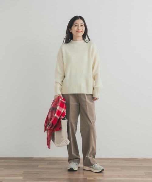 URBAN RESEARCH DOORS（アーバンリサーチドアーズ）の「ハイネックサイドスリットニット（ニット/セーター・レディース・グリーン系その他/チャコールグレー/ブルー/オフホワイト・FREE）」の10枚目の写真