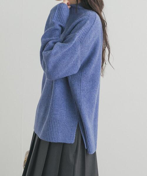 URBAN RESEARCH DOORS（アーバンリサーチドアーズ）の「ハイネックサイドスリットニット（ニット/セーター・レディース・グリーン系その他/チャコールグレー/ブルー/オフホワイト・FREE）」の16枚目の写真