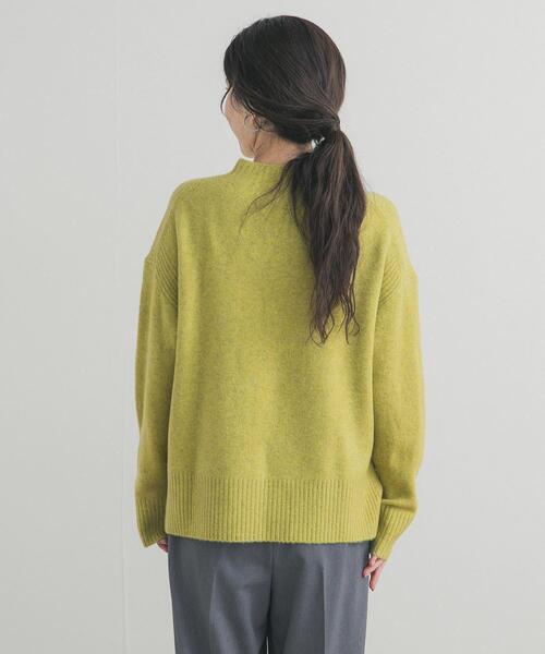 URBAN RESEARCH DOORS（アーバンリサーチドアーズ）の「ハイネックサイドスリットニット｜冬服/暖かい/軽量/体型カバー（ニット/セーター・レディース・グリーン系その他/チャコールグレー/ブルー/オフホワイト・FREE）」の15枚目の写真