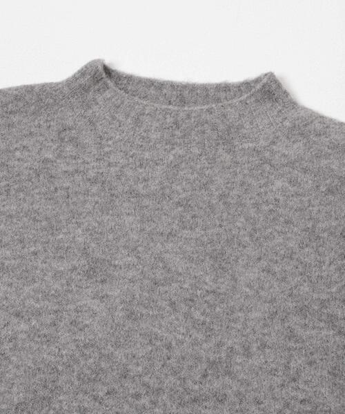 URBAN RESEARCH DOORS（アーバンリサーチドアーズ）の「ハイネックサイドスリットニット｜冬服/暖かい/軽量/体型カバー（ニット/セーター・レディース・グリーン系その他/チャコールグレー/ブルー/オフホワイト・FREE）」の9枚目の写真