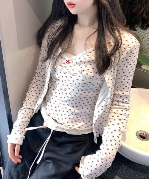 ViViDAY(ビビデー)の「【2点セット】フロントリボン&レース 花柄キャミソール+花柄カーディガン(Tシャツ/カットソー・レディース・ホワイト・M)」の4枚目の写真