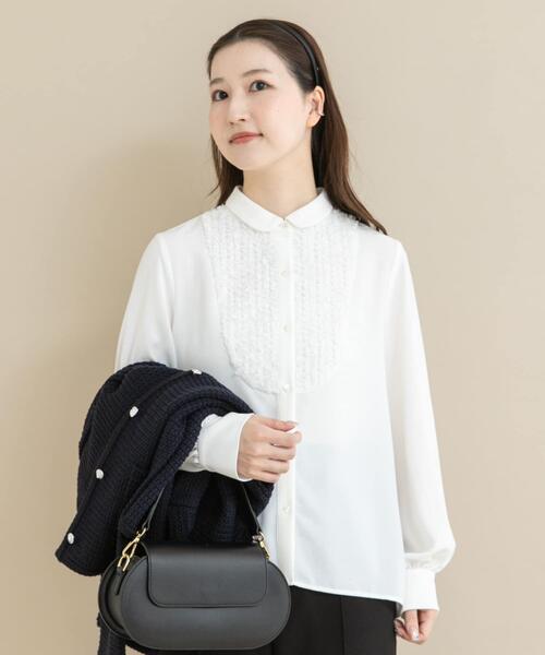 URBAN RESEARCH ROSSO WOMEN（アーバンリサーチ　ロッソ）の「『WEB/一部店舗限定』フロントレース切替ブラウス（シャツ/ブラウス・レディース・ブラック/オフホワイト・FREE）」の5枚目の写真