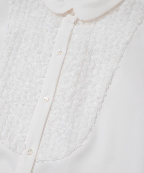 URBAN RESEARCH ROSSO WOMEN（アーバンリサーチ　ロッソ）の「『WEB/一部店舗限定』フロントレース切替ブラウス（シャツ/ブラウス・レディース・ブラック/オフホワイト・FREE）」の8枚目の写真