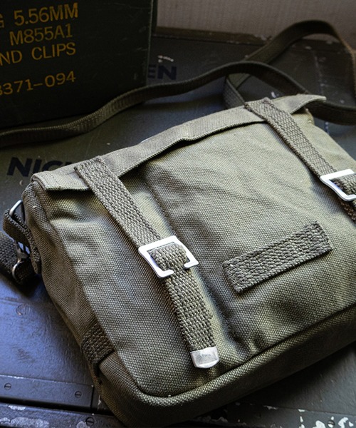 8(eight)(エイト)の「ドイツコンバットバッグ(ショルダーバッグ・メンズ・オリーブ・FREE)」の2枚目の写真