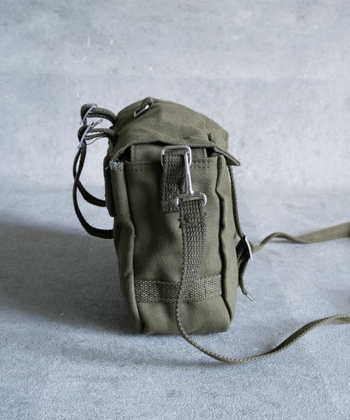 8(eight)(エイト)の「ドイツコンバットバッグ(ショルダーバッグ・メンズ・オリーブ・FREE)」の5枚目の写真
