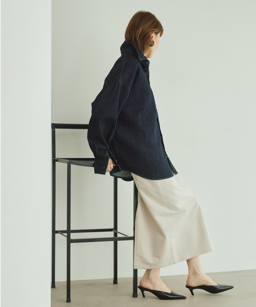 VERMEIL par iena(ヴェルメイユパーイエナ)の「Minimal I Line スカート(スカート・レディース・アイボリー/ブラック・36/38)」の8枚目の写真