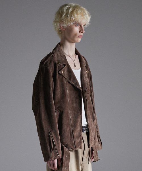 GRANCY（グランシー）の「【GRANCY】Distressed Suede Rider's Jacket / ディストレストスウェードライダースジャケット（ライダースジャケット・メンズ・ブラウン・S/M/L）」の2枚目の写真