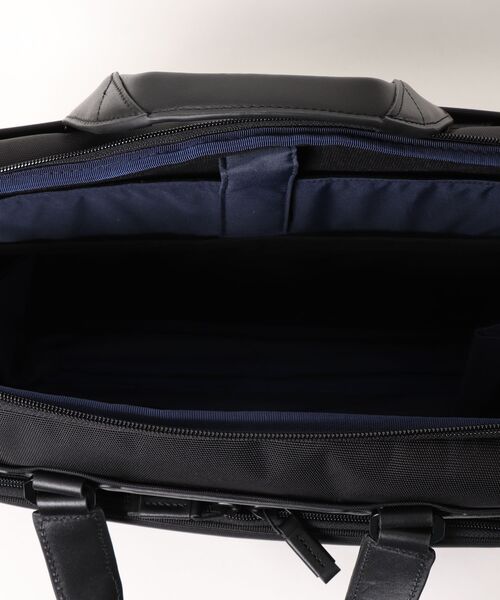 ZERO HALLIBURTON(ゼロハリバートン)の「ビジネスバッグ ZEST3 11L A4サイズ 14インチPC 1気室 81733(ビジネスバッグ・メンズ・ブルーグレー/ブラック・FREE)」の5枚目の写真