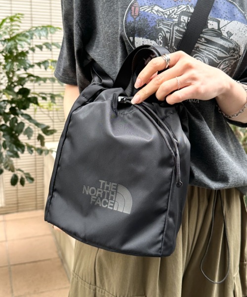 THE NORTH FACE(ザノースフェイス)の「【国内未発売】 THE NORTH FACE(ザ・ノースフェイス)/ロゴプリント 軽量 巾着バッグ バケットバッグ ミニショルダーバッグ/BONNEY BUCKET BAG MINI(ショルダーバッグ・レディース・クリーム/ブルー/ブラウン/ブラック・FREE)」の21枚目の写真