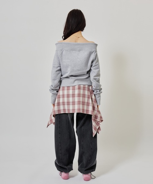 atmos pink（アトモスピンク）の「atmos pink Off-shoulder Sweat Zip-up / アトモスピンク オフショルダー スウェット ジップアップ（スウェット・レディース・ブルー/グレー・FREE）」の17枚目の写真