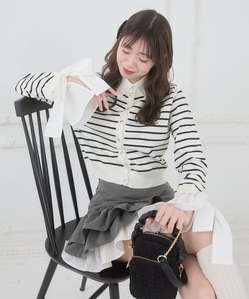 MAJESTIC LEGON（マジェスティックレゴン）の「リボンスリーブシャツ襟カーデ（カーディガン/ボレロ・レディース・アイボリー/ネイビー/ブラック系その他/グレー・MEDIUM）」の19枚目の写真