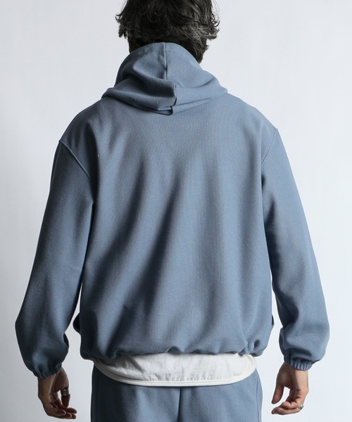 The DUFFER of ST.GEORGE(ザダファーオブセントジョージ)の「KNIT-LIKE RUSSELL PULLOVER HOODIE:セットアップ対応 ニットライク ラッセル プルオーバー フーディー(パーカー・メンズ・ネイビー/ライトブルー・X-LARGE/LARGE/MEDIUM/SMALL)」の8枚目の写真