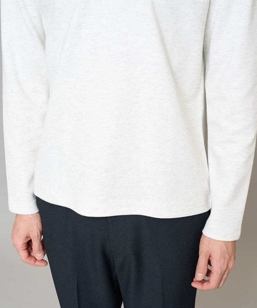 a.v.v（アーヴェヴェ）の「【スマート/イージーケア/洗濯機で洗える/毛玉になりにくい】アゼダブルフェイスVネックスマートTシャツ（Tシャツ/カットソー・メンズ・ネイビー/ホワイト/ライトグレー・46/48/50）」の4枚目の写真