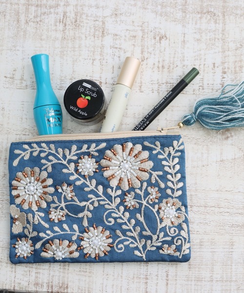 COTTAGE》きらめく花刺繍ビーズ！ビーズと機械刺繍が織りなす立体