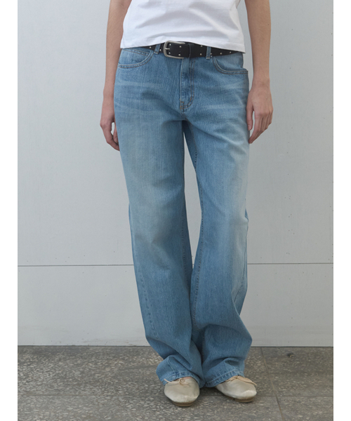 Kijun(キジュン)の「Washed Relaxed Fit Jeans Blue(デニムパンツ・レディース・その他・SMALL/MEDIUM)」の1枚目の写真