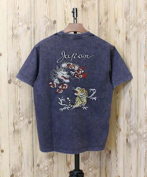 AVIREX(アヴィレックス)の「SOUVENIR T-SHIRT 'TIGER & DRAGON'(Tシャツ/カットソー・メンズ・ネイビー/ブラック/ホワイト・XXL/XL/L/M)」の3枚目の写真