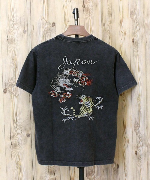 AVIREX(アヴィレックス)の「SOUVENIR T-SHIRT 'TIGER & DRAGON'(Tシャツ/カットソー・メンズ・ネイビー/ブラック/ホワイト・XXL/XL/L/M)」の2枚目の写真