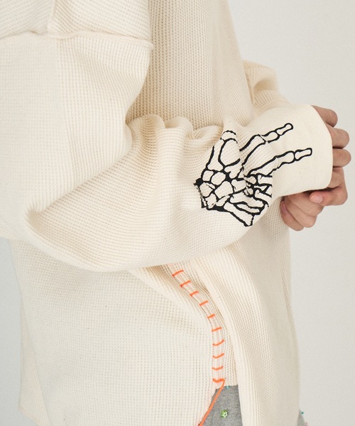 DISCOVERED(ディスカバード)の「WAFFLE BONE PRINT CUTSEWN(Tシャツ/カットソー・メンズ・ブラック/ホワイト・1/3)」の14枚目の写真