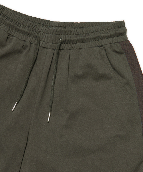 NOMANUAL(NOMANUAL)の「W.B BERMUDA SWEATPANTS - CHARCOAL(その他パンツ・レディース・その他・MEDIUM/LARGE/X-LARGE)」の3枚目の写真
