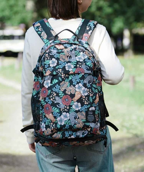 KiU（キウ）の「【KiU and BleuBleuet】KiU600Dバッグパック（バックパック/リュック・レディース・ブラック/ブルー/ブラック系その他/ネイビー/ネイビー系/その他/ブルー系/グリーン系・FREE）」の2枚目の写真