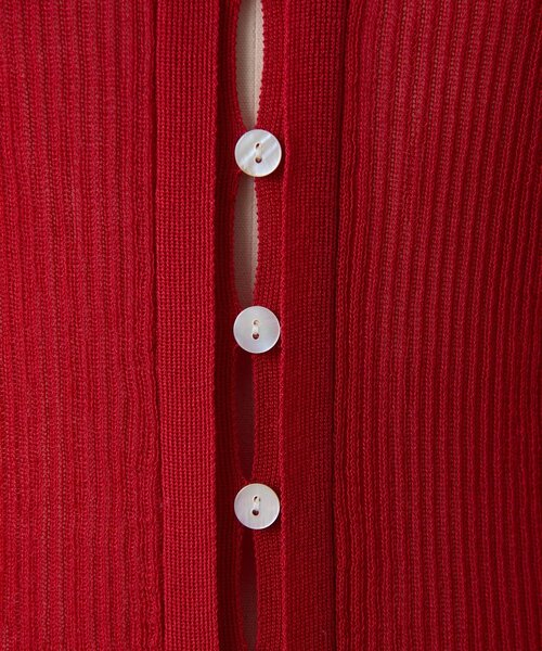 ear PAPILLONNER(イアパピヨネ)の「《uchida企画》Vネックリブカーディガン【SUM1 STYLE(スミスタイル)】(カーディガン/ボレロ・レディース・レッド/ホワイト/ブラック/ブルー系その他・FREE)」の8枚目の写真