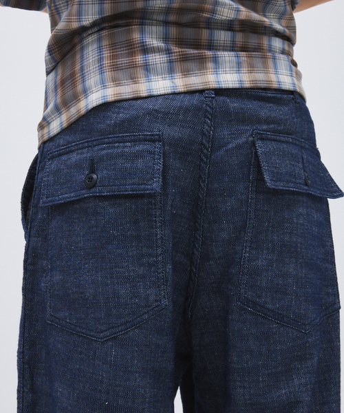 JOURNAL STANDARD（ジャーナルスタンダード）の「リネン ライク デニム ベルテッド パンツ（スラックス・メンズ・アイボリー/ブラウン/ネイビー・LARGE/MEDIUM/SMALL）」の13枚目の写真