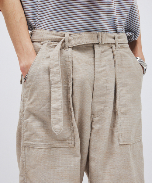 JOURNAL STANDARD（ジャーナルスタンダード）の「リネン ライク デニム ベルテッド パンツ（スラックス・メンズ・アイボリー/ブラウン/ネイビー・LARGE/MEDIUM/SMALL）」の20枚目の写真