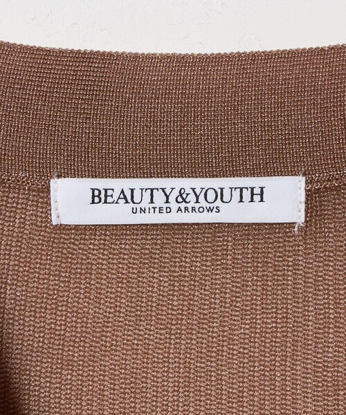 BEAUTY&YOUTH UNITED ARROWS(ビューティーアンドユースユナイテッドアローズ)の「Vネック 畦ニット カーディガン ウォッシャブル(カーディガン/ボレロ・レディース・ブラック/ブラウン系/ホワイト・FREE)」の6枚目の写真