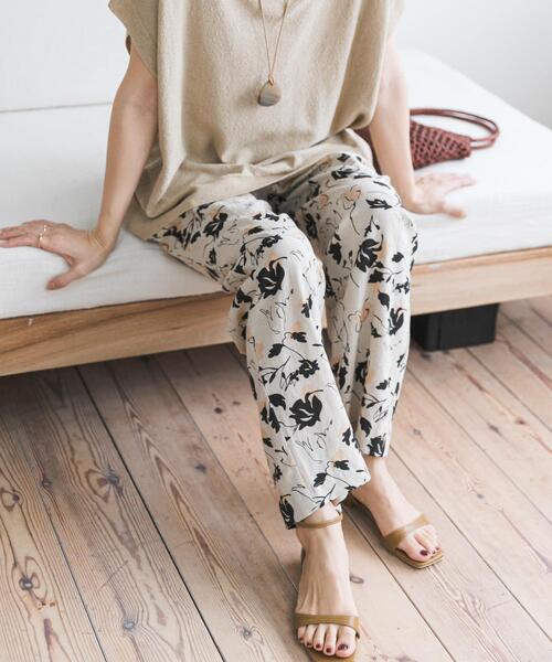 URBAN RESEARCH DOORS（アーバンリサーチドアーズ）の「『WEB限定カラー』リネンリヨセルプリントイージーパンツ（その他パンツ・レディース・ナチュラル/ベージュ系その他/ブラック・FREE）」の3枚目の写真