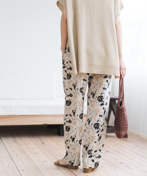 URBAN RESEARCH DOORS（アーバンリサーチドアーズ）の「『WEB限定カラー』リネンリヨセルプリントイージーパンツ（その他パンツ・レディース・ナチュラル/ベージュ系その他/ブラック・FREE）」の8枚目の写真