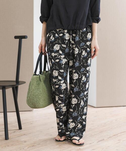 URBAN RESEARCH DOORS（アーバンリサーチドアーズ）の「『WEB限定カラー』リネンリヨセルプリントイージーパンツ（その他パンツ・レディース・ナチュラル/ベージュ系その他/ブラック・FREE）」の12枚目の写真