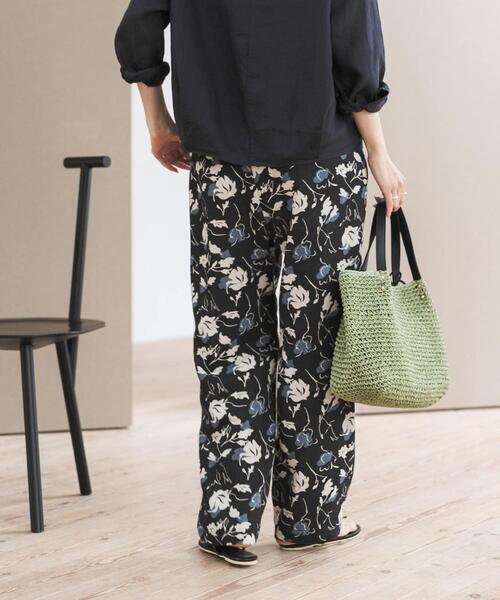 URBAN RESEARCH DOORS（アーバンリサーチドアーズ）の「『WEB限定カラー』リネンリヨセルプリントイージーパンツ（その他パンツ・レディース・ナチュラル/ベージュ系その他/ブラック・FREE）」の13枚目の写真