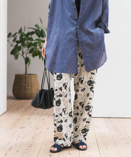 URBAN RESEARCH DOORS（アーバンリサーチドアーズ）の「『WEB限定カラー』リネンリヨセルプリントイージーパンツ（その他パンツ・レディース・ナチュラル/ベージュ系その他/ブラック・FREE）」の4枚目の写真
