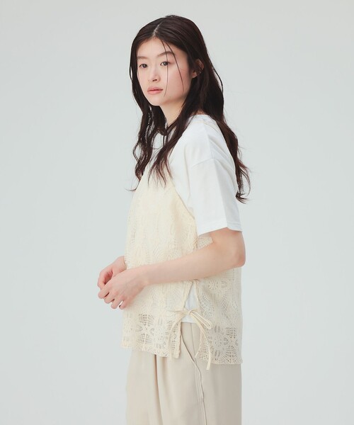 BEAMS HEART(ビームスハート)の「レースキャミソール ビスチェ × Tシャツ(セットアイテム)(Tシャツ/カットソー・レディース・ホワイト系その他5/チャコールグレー/ブラウン・FREE)」の4枚目の写真