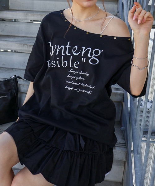 SpRay(スプレイ)の「スタッズ付ロゴオフショルダーショートスリーブトップス(Tシャツ/カットソー・レディース・イエロー/ホワイト/グレー/ブラック/サックスブルー・FREE)」の7枚目の写真