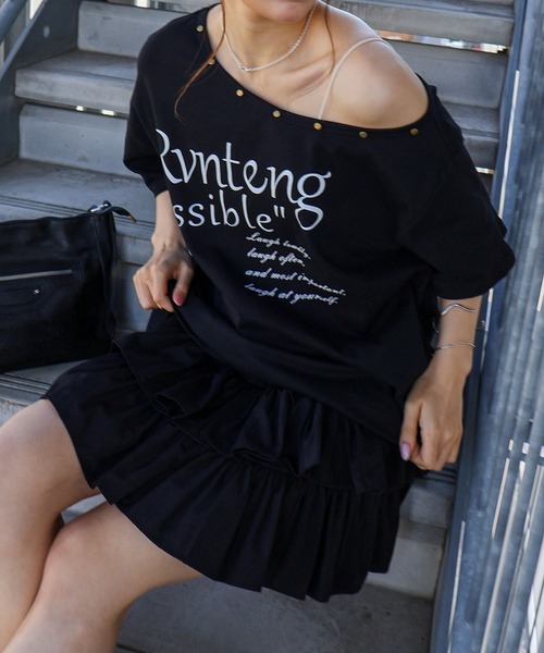 SpRay(スプレイ)の「スタッズ付ロゴオフショルダーショートスリーブトップス(Tシャツ/カットソー・レディース・イエロー/ホワイト/グレー/ブラック/サックスブルー・FREE)」の9枚目の写真