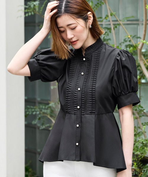RUIRUE BOUTIQUE（ルイルエブティック）の「洗える ｜ プリーツ スタンドカラー ・ ドレス オーバーブラウス ｜ トップス・ブラウス・シャツ・半袖ブラウス・きれいめブラウス・オフィスカジュアルブラウス・シャツブラウス（シャツ/ブラウス・レディース・ホワイト/ネイビー/ブラック・L/M/S）」の11枚目の写真