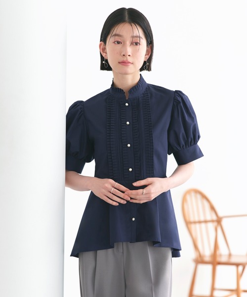 RUIRUE BOUTIQUE（ルイルエブティック）の「洗える ｜ プリーツ スタンドカラー ・ ドレス オーバーブラウス ｜ トップス・ブラウス・シャツ・半袖ブラウス・きれいめブラウス・オフィスカジュアルブラウス・シャツブラウス（シャツ/ブラウス・レディース・ホワイト/ネイビー/ブラック・L/M/S）」の17枚目の写真